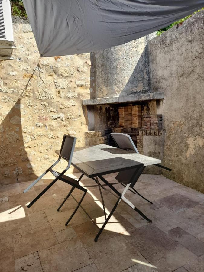 Appartement Belle Vue - Centre Ville Medievale غوردون أون كيرسي المظهر الخارجي الصورة